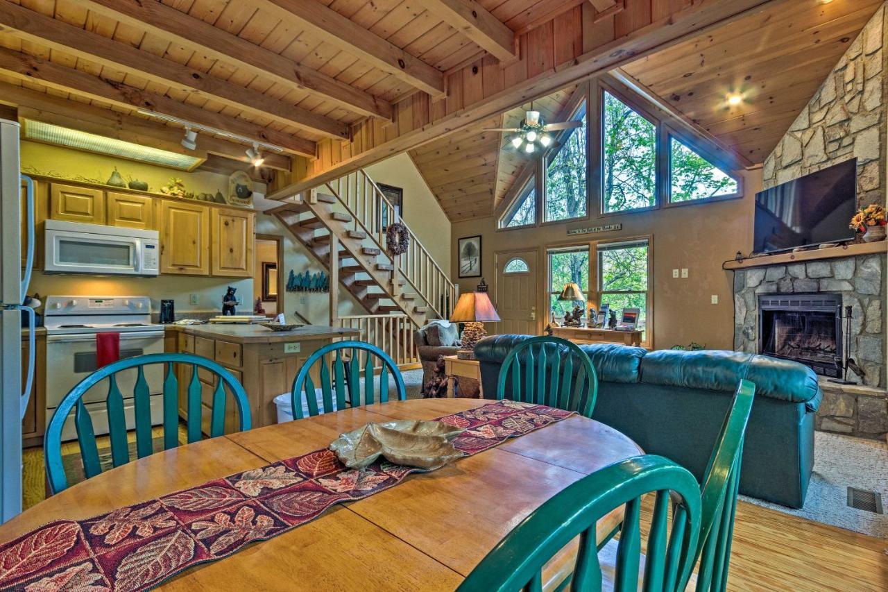 Spacious Maggie Valley Cabin With Hot Tub And Mtn View Esterno foto