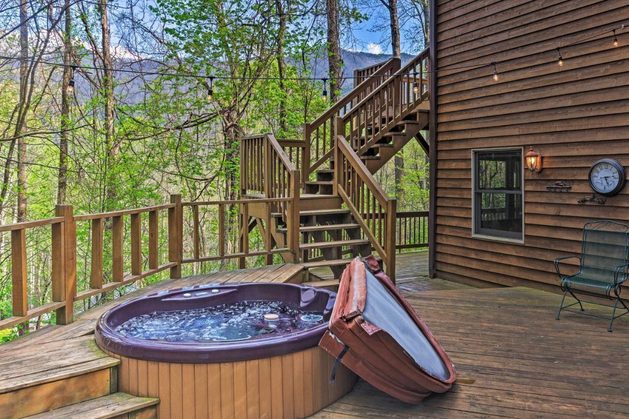 Spacious Maggie Valley Cabin With Hot Tub And Mtn View Esterno foto