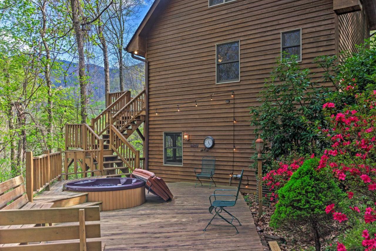 Spacious Maggie Valley Cabin With Hot Tub And Mtn View Esterno foto
